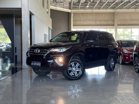 TOYOTA HILUX SW4 2.7 SRV 7 LUGARES 4X2 16V FLEX 4P AUTOMÁTICO